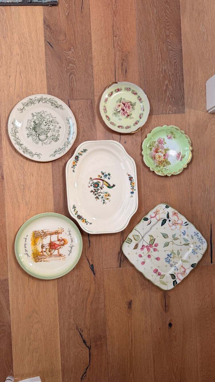 Green plate wall! Custom curated collection 6 large plates in green theme